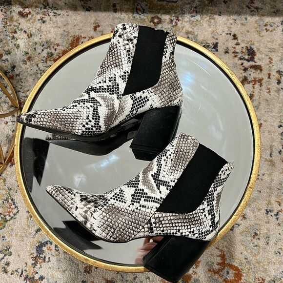 Snake Booties - Picture 1 of 3